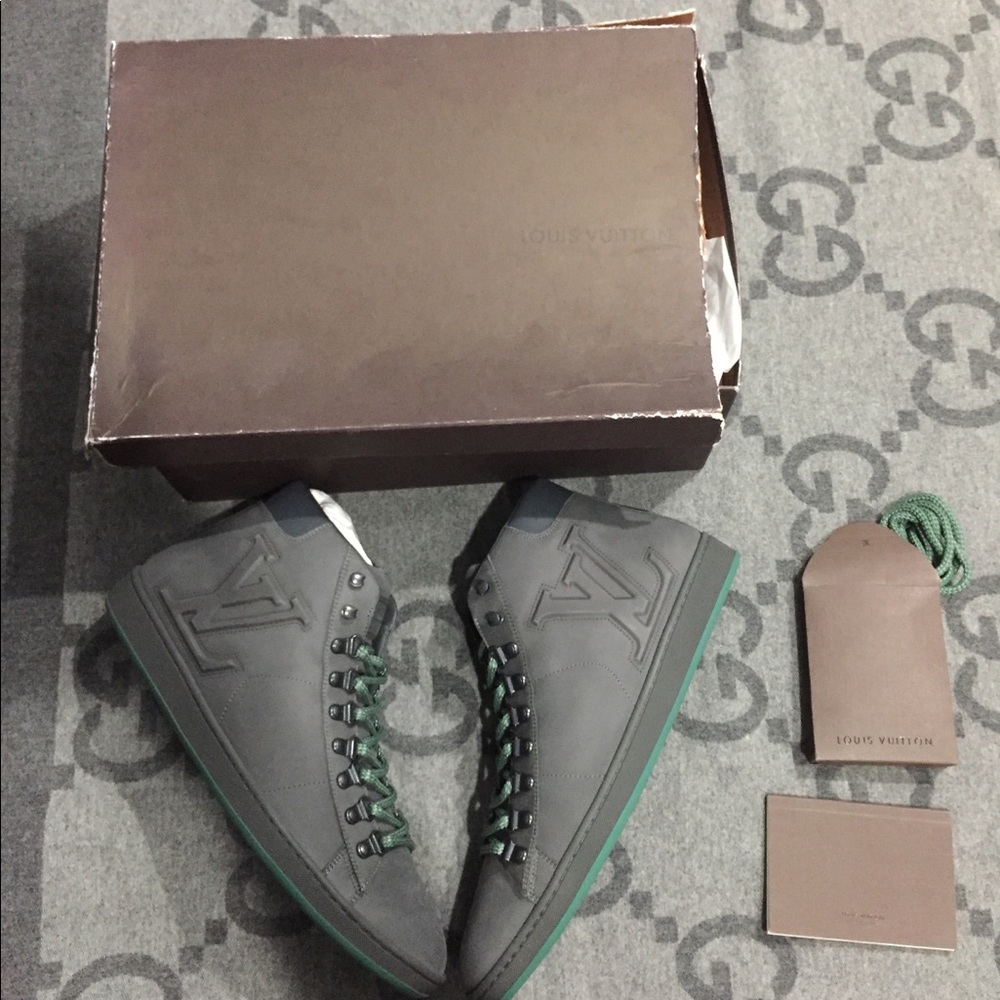 BRAND NEW LOUIS VUITTON SNEAKERS LV 10 US 11.5